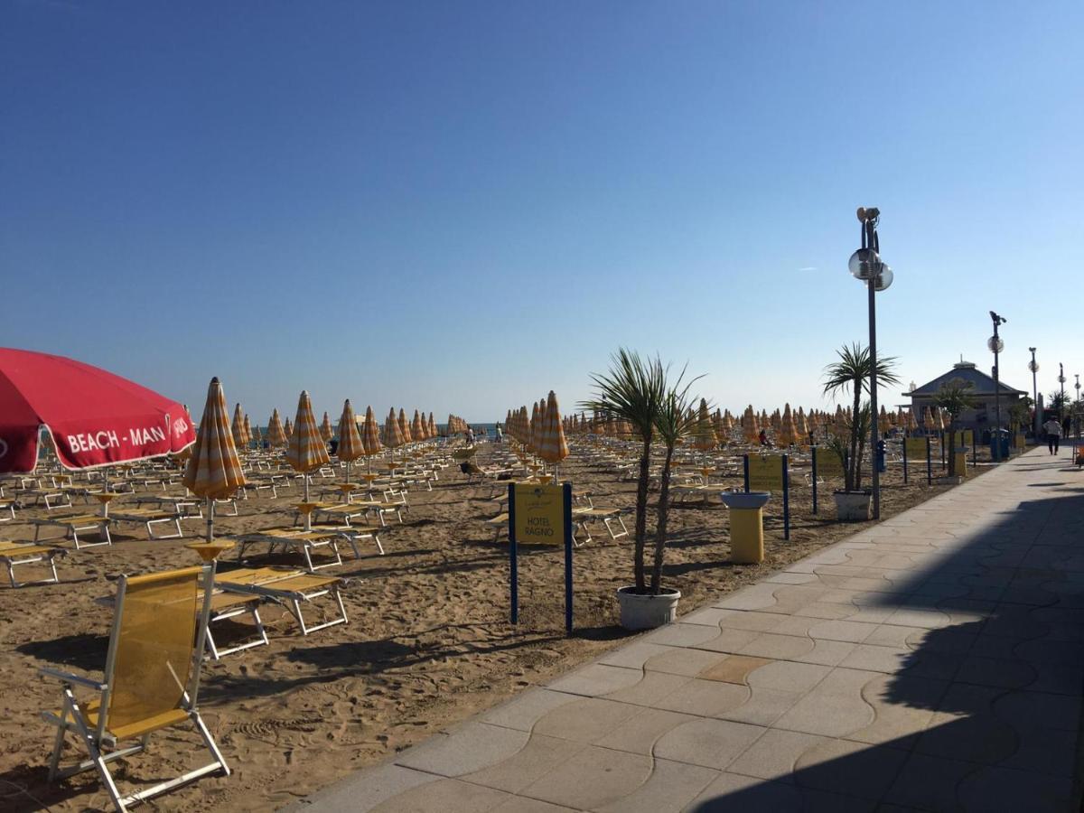 APP. MARCOPOLO - 100mt dal mare Apartment Lido di Jesolo Exterior foto
